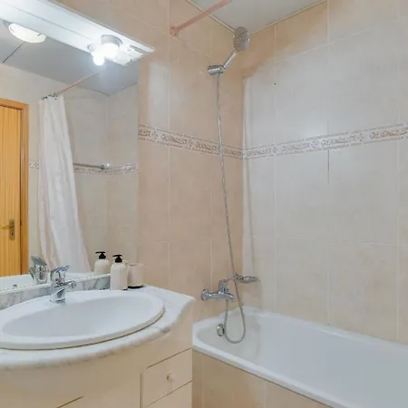 Studio Fuer 3 Personen Und 1 Kind In Ribeira Brava, Madeira Suedkueste Von Madeira *