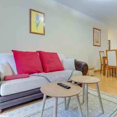 Studio Fuer 3 Personen Und 1 Kind In Ribeira Brava, Madeira Suedkueste Von Madeira *